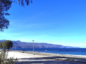 Meerblick an der Küste - Baugrundstück am Strand von Tavronitis auf Kreta zu verkaufen