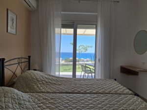 Almira Beach House Apartments - Apartment Erdgeschoß, 2 Schlafzimmer - Bild 04