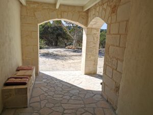 Bogengang - Villa mit Studio bei Maleme auf Kreta zu verkaufen