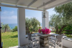 Großes Ferienhaus, Terrasse mit Meerblick - Chorefto Ferienhäuser am Aeolos Pilion