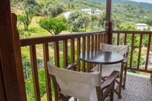 Balkon mit Bergblick - Hotel Cleopatra Chorefto Pilion