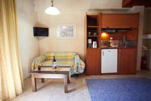 Maisonette-Apartment, Wohnbereich - Zorbas Apartments Volissos Chios
