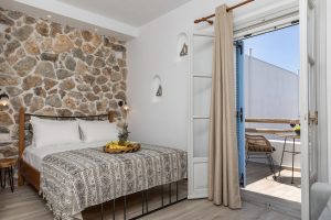 Deluxe Suite mit seitlichem Meerblick - Marine Dream Seaside Hotel Plaka Naxos