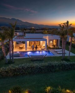 Villa mit 2 Schlafzimmern am Abend - TAF Beach Villas Tigaki Kos