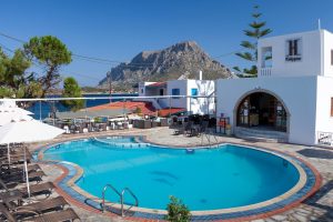 Pool mit Blick auf Telendos - Kalypso Studios Myrties Kalymnos