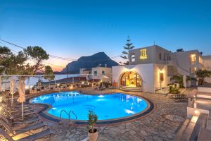 Pool am Abend - Kalypso Studios Myrties Kalymnos