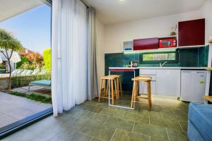 Suite, Wohnbereich mit Küche - Village Esperia Potos Thassos