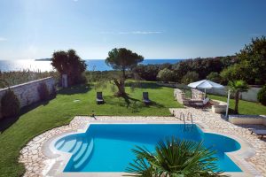 Pool mit Meerblick - Panorama Villas Arillas Korfu