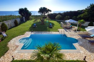 Pool im Garten - Panorama Villas Arillas Korfu