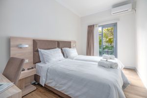 Doppel- oder Zweibettzimmer mit Balkon - Attalos Hotel Athen