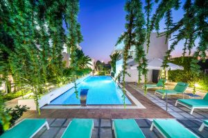 Pool am Abend - Village Esperia Potos Thassos