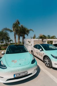 Tesla Model Y für jede Villa - TAF Beach Villas Tigaki Kos