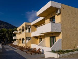 Apartmenthaus mit Balkonen - Anthi Maria Beach Apartments Pefkos Rhodos