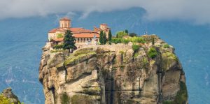Meteora-Kloster auf dem Felsen - Rundreise Griechenland