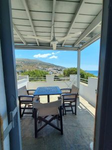 Villa Arni Studios & Apartments - Apartment Meerblick - Bild 01a