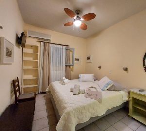 Villa Arni Studios & Apartments - Apartment Meerblick - Bild 04