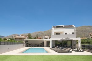 Villa Del Sur Liegen - Villen Del Sur Monti Lefkogia
