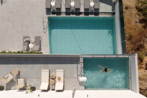 Pool von oben - Villa EmJo Panormo Kreta
