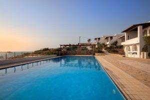 Anlage mit großem Pool – Acres Sunset Residence, Paros