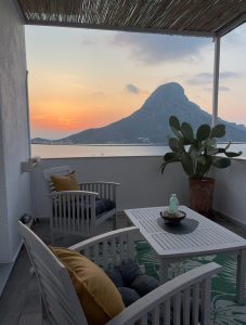 Apartment I – Balkon mit Blick auf Telendos – Manifesto Seaview Apartments I & II, Masouri