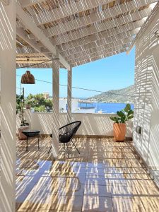 Apartment II – Terrasse mit Blick auf Telendos – Manifesto Seaview Apartments I & II, Masouri