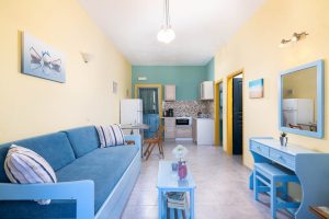Apartment – Wohnbereich – Afroditi Apartments Makrys Gialos Kreta
