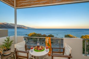 Aris Apartment – Balkon mit Meerblick – Aris Hotel Paleochora Kreta