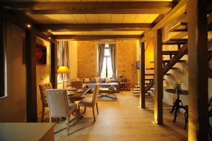 Aufenthaltsbereich im historischen Gebäude – Pepi Boutique Hotel, Rethymnon