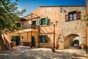 Steinhäuser des Öko-Dorfs - Enagron Öko-Dorf Axos Kreta