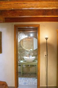 Badezimmer - Steinhaus Koumeika Samos