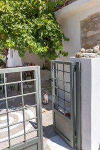 Hof - Steinhaus Koumeika Samos