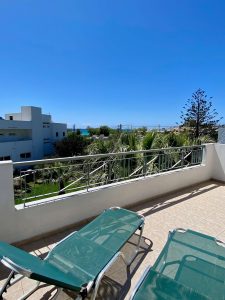 Balkon mit Blick ins Grüne – Manolis Apartments, Plakias