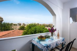 Balkon mit Blick über Kalamaki – Aglaia Kalamaki Kreta