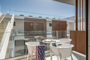 Balkon mit Gartenblick - Romantica Apartments Agia Pelagia Kythira