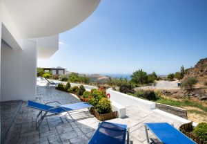 Balkon mit Meerblick, Sunset Maisonettes Mariou