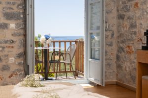 Balkon mit Meerblick - – Thirides Beach Resort, Mavrovouni