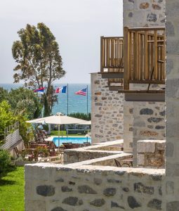 Balkon mit Meerblick - – Thirides Beach Resort, Mavrovouni