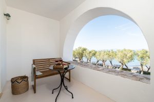 Blick durch das Bogenfenster - Eden Kythira Diakofti