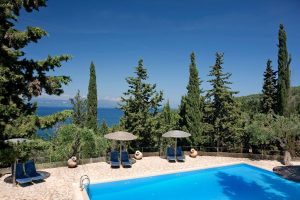 Blick über den Olivenhain Glyfada Ionion Villa & Studio Paxos
