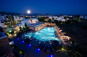 Anlage am Abend – Agios Georgios, Naxos