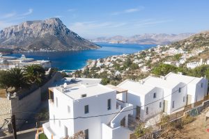 Blick über die Bucht – The Kalymnos Cliff Apartments, Kamari