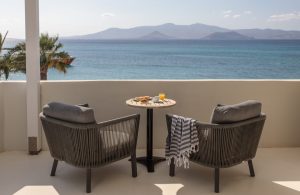 Balkon mit Meerblick – Agia Anna, Naxos