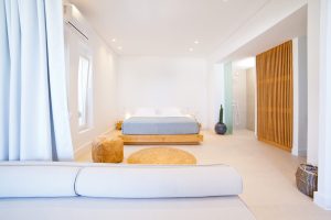 Bliss Suite – Schlafbereich – Almyra Seaside Luxury Suites, Kantouni
