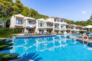 Blue Green Bay in Panormos auf Skopelos