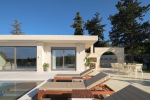 Liegen am Pool - Villa Reflection Vrysses Apokoronas