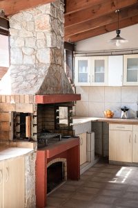 Cottage House – Außenküche mit Grill – Alkistis Sweet Homes, Stavros