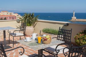 Dachgarten mit Blick über die Altstadt – Pandora Suites, Chania