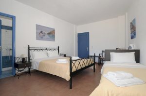 Doppelzimmer mit Balkontür - Kythira Golden Sun Agia Pelagia