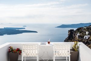 Doppelzimmer mit Caldera-Blick - On The Rocks Hotel Imerovigli Santorini