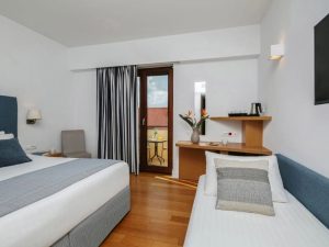 Dreibettzimmer Classic – Porto Veneziano Hotel, Chania